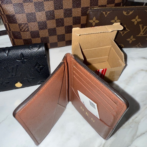 Louis Vuitton Pocket Organizer in Monogram - Picture 14 of 15